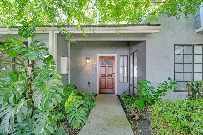 Building Photo - 7330 Stockdale Hwy