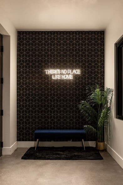 Building Photo - 4225 N 32nd Pl