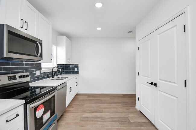 Building Photo - 2812 Truxillo St
