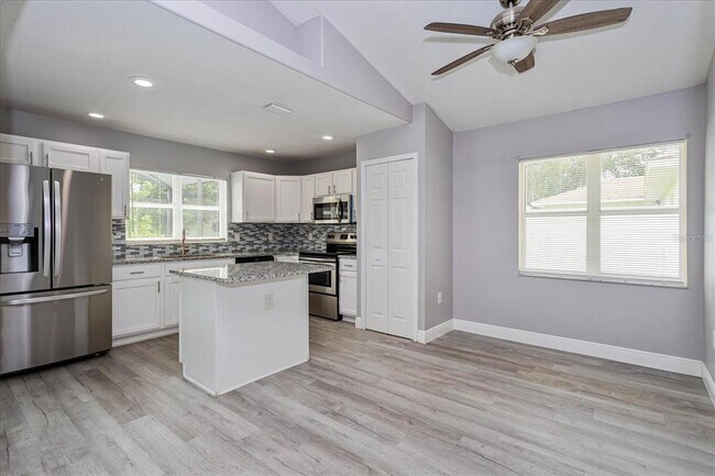 Building Photo - 2909 Summer Winds Cir