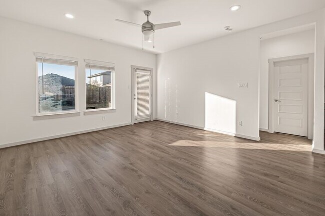 Building Photo - 7538 Keystone Blossom Trl