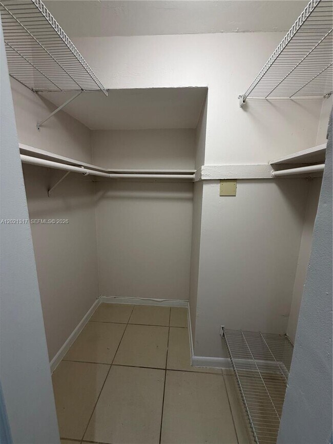 Building Photo - 11201 SW 88th St