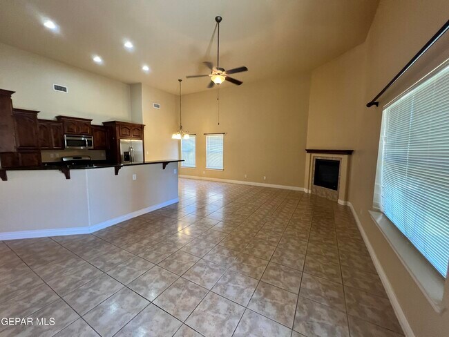 Building Photo - 11404 Victor Flores Pl