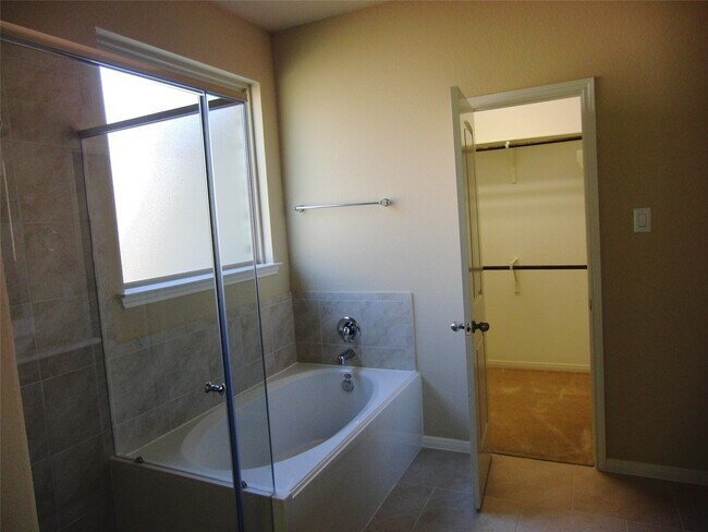 Building Photo - 5507 Claymore Meadow Ln