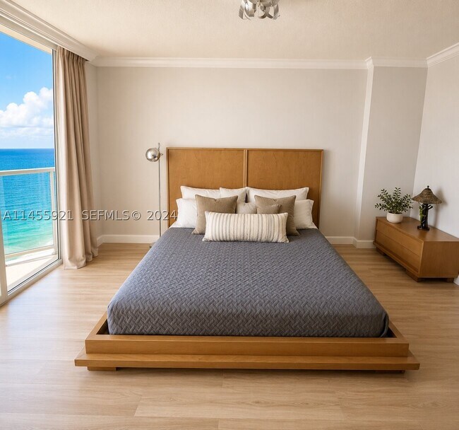 Building Photo - 16699 Collins Ave