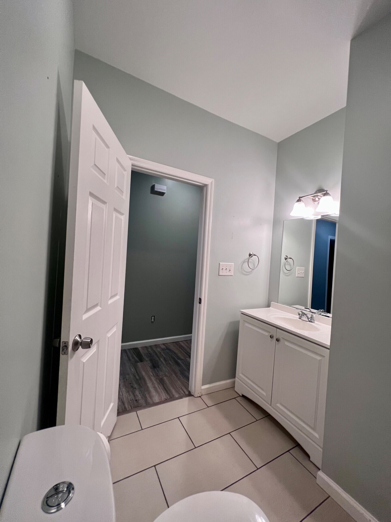 Building Photo - 6016 Kingfish Dr