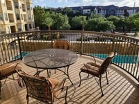 Building Photo - 7575 Kirby Dr