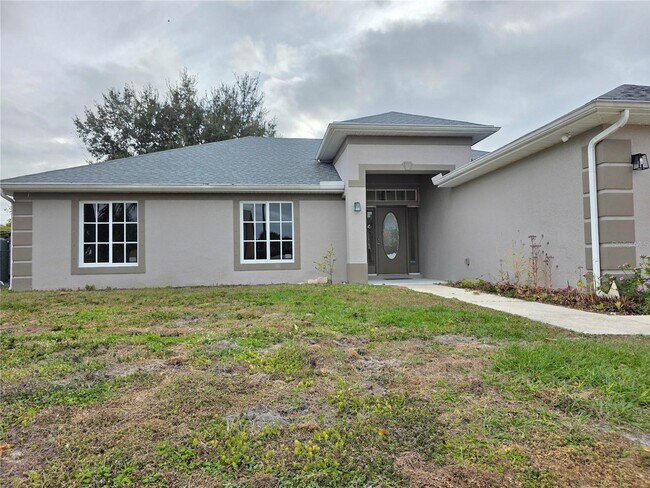 Building Photo - 2789 Coolidge Ave