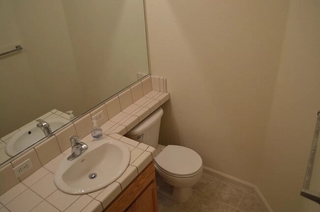 Building Photo - 2860 Blue Oak Ct