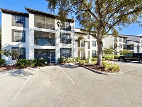 Building Photo - ** FAIRWAY PRESERVE ** 2 BED / 1 BATH COND...
