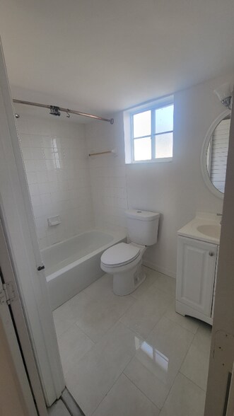 Building Photo - 1152 NW 124th Pl