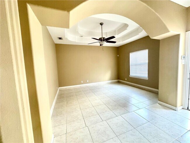 Building Photo - 2013 Agua Fina Ave