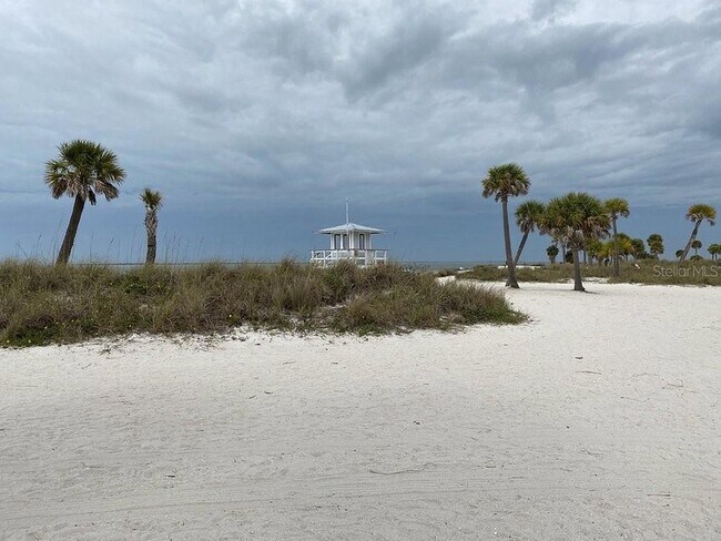 Building Photo - 654 Windrush Bay Dr