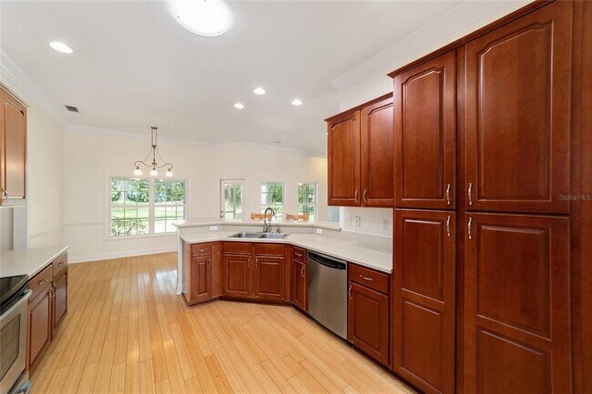 Building Photo - 7514 White Oaks Rd