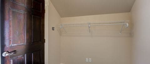 Building Photo - 1236 Cortlandt St