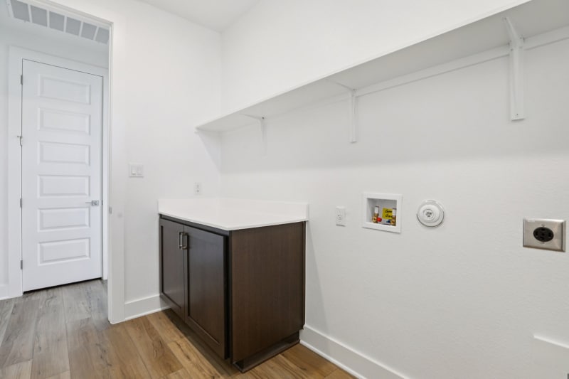 Building Photo - 1004 Yaupon Holly Dr