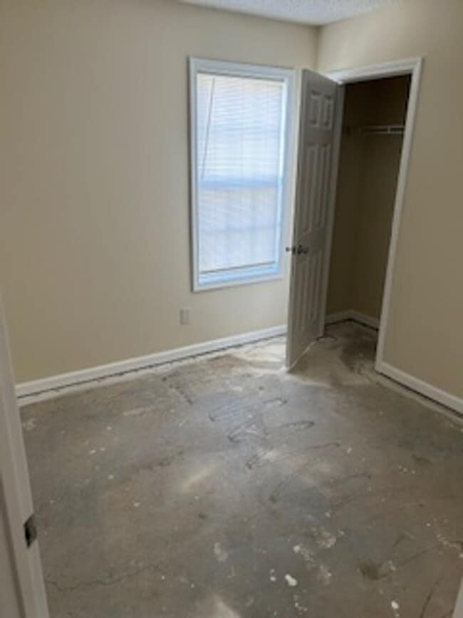 Building Photo - 105 Margaret Way