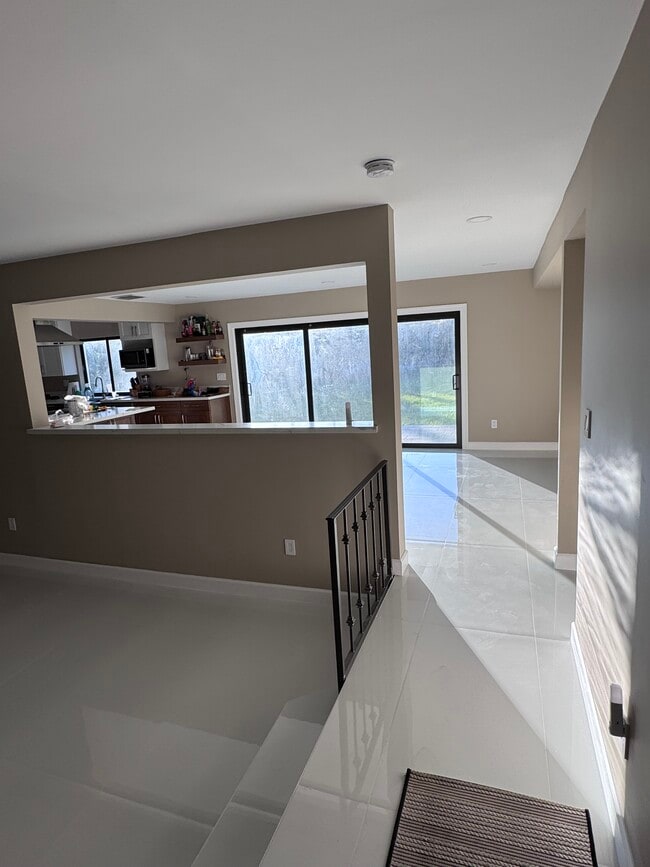 Building Photo - 8024 SW 91 Ave