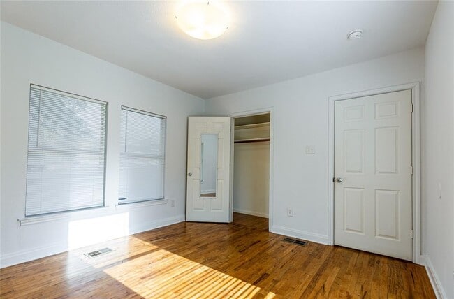 Building Photo - 2946 Pannell St