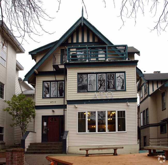Building Photo - Alpha Tau Omega