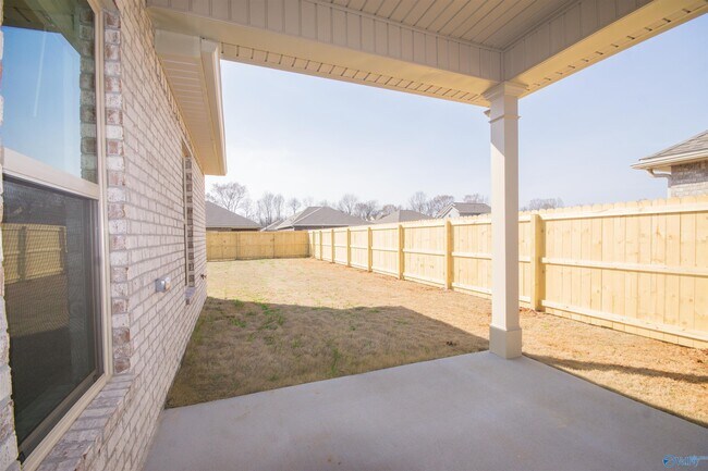 Building Photo - 12605 Juniors Dr