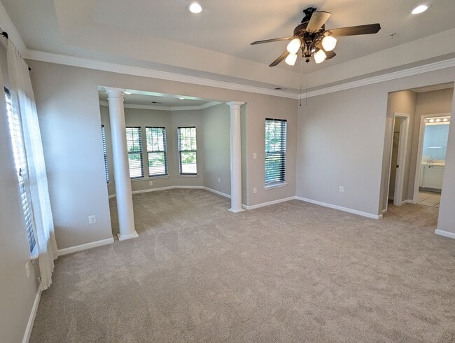 Building Photo - Impeccably maintained SFH in Clarksburg ready for you before the holidays!