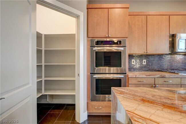 Building Photo - 9176 Worsley Park Pl