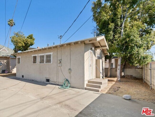 Building Photo - 3009 Dalton Ave