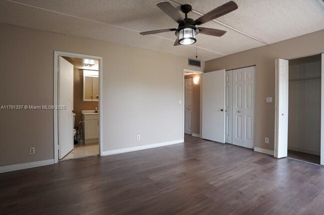 Building Photo - 2200 Springdale Blvd