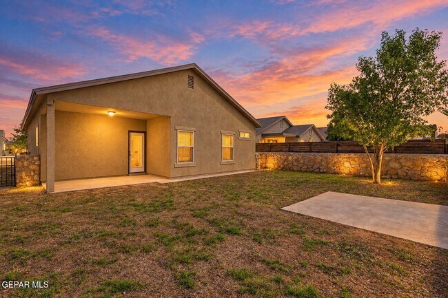 Building Photo - 14832 Orsten Artis Ave