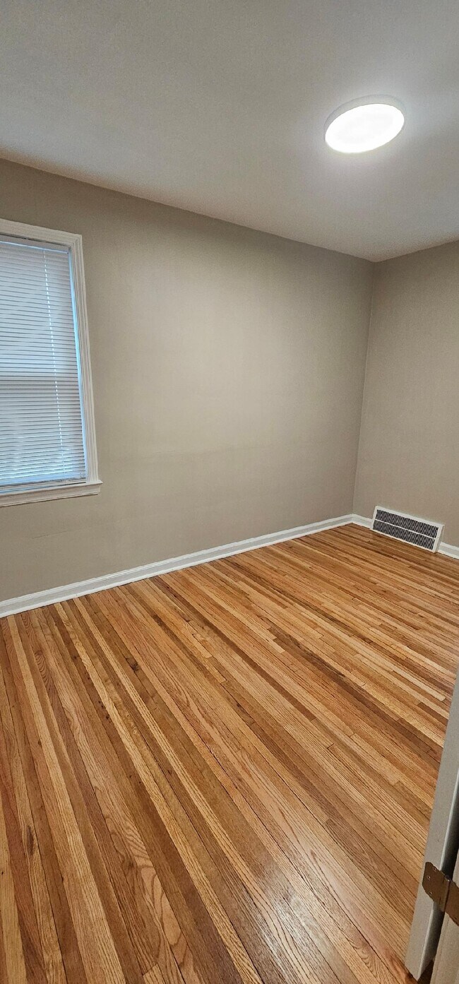 Building Photo - 13699 Rosedale St