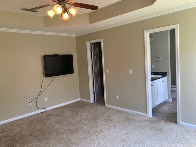 Building Photo - 344 Brushfire Dr