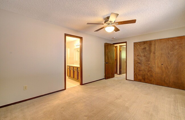 Building Photo - Spacious 3-Bedroom Home with Private Backyard Oasis
