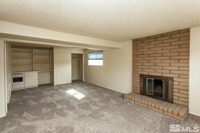 Building Photo - 3686 4th St