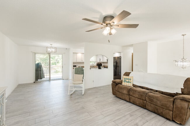 Building Photo - 3409 Cedar Ln