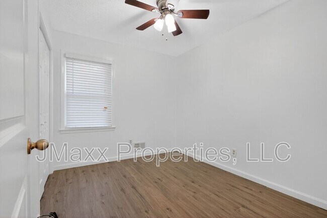 Building Photo - 30 Shiloh Hills Dr NW