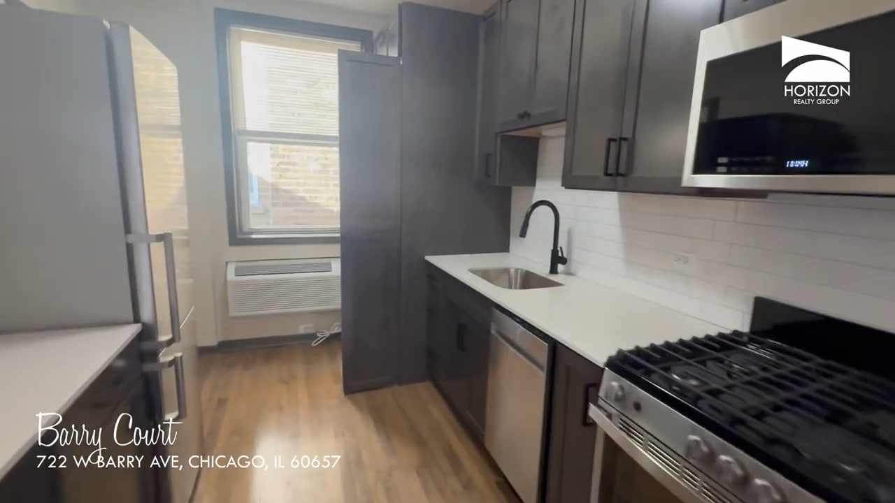 Building Photo - 728 W Barry Ave