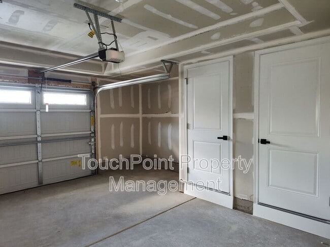 Building Photo - 6619 Addax Wy