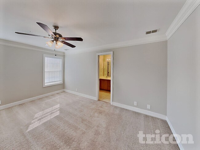 Building Photo - 947 Lavergne Ln