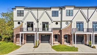 Building Photo - 3109 Liberty Cir