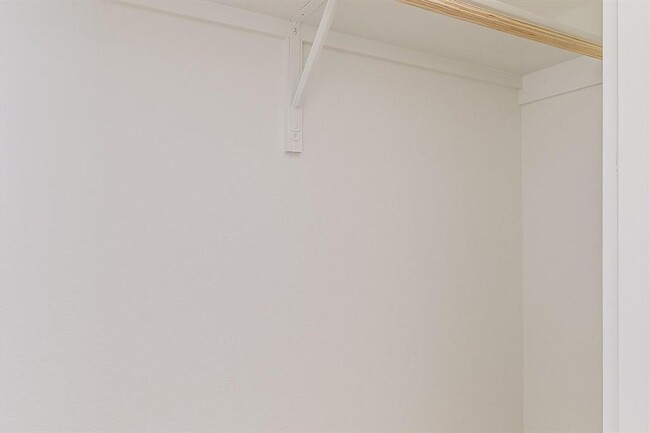 Building Photo - 709 Tranquility Ln