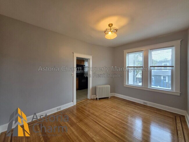Building Photo - 3016 Pelham Ave