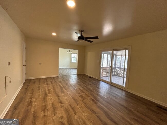 Building Photo - 2637 Jonesboro Rd