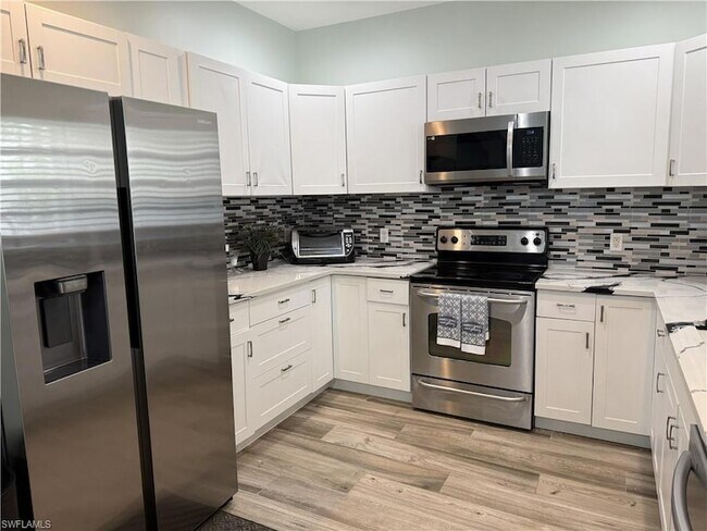 Building Photo - 3304 Lisa Ln