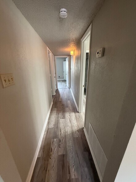 Building Photo - 1411 Lackey Ct