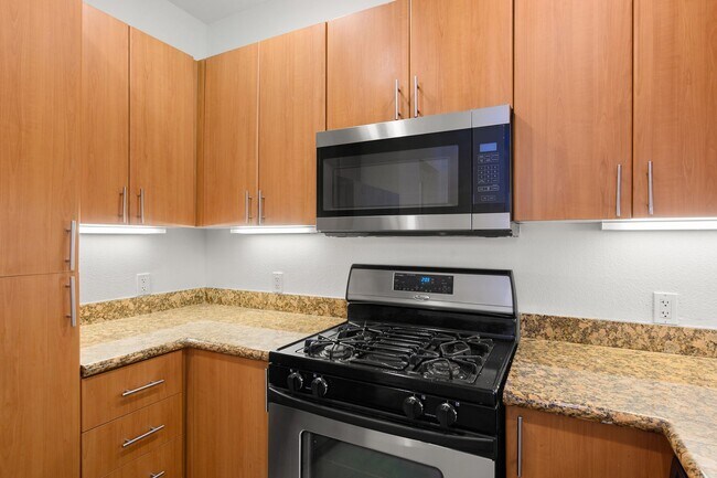 Building Photo - East Village 2 Bedroom at Union Square! 2 Parking Spaces!