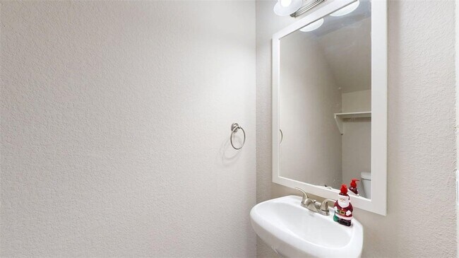 Building Photo - 2941 Papa Bear Dr