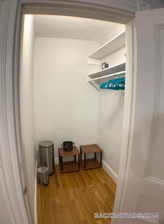 Building Photo - 429 Marlborough St