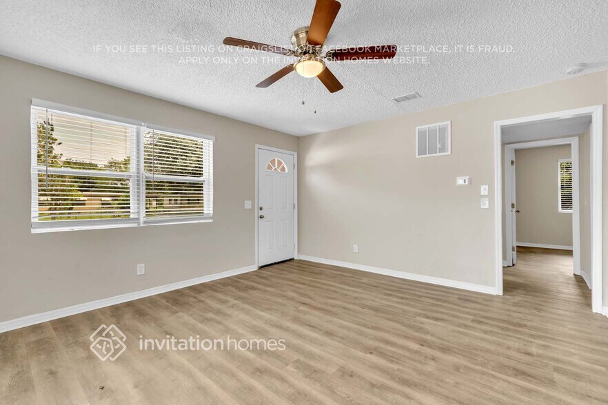 Building Photo - 4646 Effingham Rd