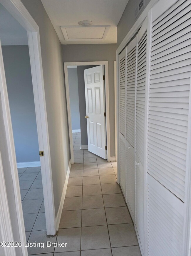 Building Photo - 5610 Rustic Way